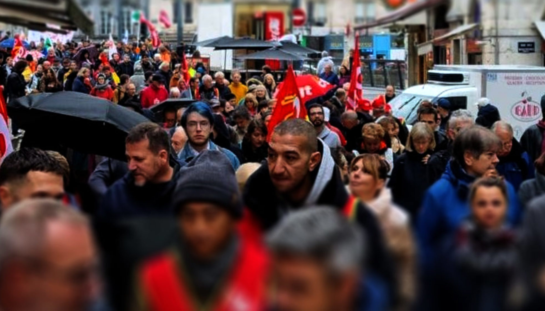 Contre la vie chère et les réformes Macron 2500 manifestants en