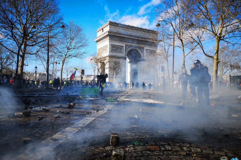 Photo Reportage: L’acte 18 des Gilets Jaunes à Paris