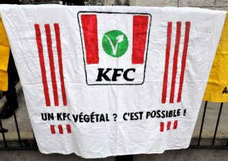 Besançon : deux militantes devant le tribunal pour une action antispéciste contre KFC